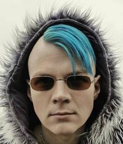 01/08/2013 : AUTO-AUTO - You can call them sick and disturbed, but they make great music and are not afraid of calling 999 bands suckers!