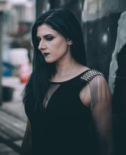 10/01/2020 : EVA - X - An Interview With Synthpop Act EVA - X