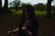 20/09/2015 : LAURA CANNELL - Beneath Swooping Talons