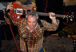 01/11/2019 : MIKE WATT(JUMPSTARTED PLOWHARDS) - In a way, the project is a total collaboration!