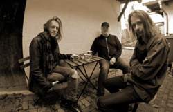 25/10/2017 : SWEET WILLIAM - FOR ME MUSIC IS GOOD WHEN IT LEAVES YOU ROOM FOR YOUR OWN ILLUSIONS AND OF COURSE A CERTAIN DEPTH’