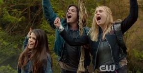 13/07/2015 : - THE 100 SEASON 1 13/07/2015 : - THE 100 SEASON 1