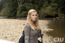 13/07/2015 : - THE 100 SEASON 1 13/07/2015 : - THE 100 SEASON 1