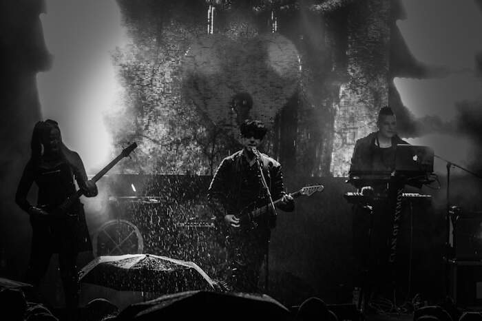 CLAN OF XYMOX - Live am See Meschede Hennesee Germany