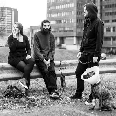 NEWS Peek-A-Boo presents the new clip of post-punkband Ludovik Material