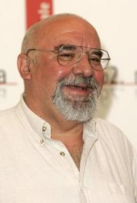 STUART GORDON