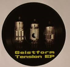 05/11/2015 : GEISTFORM - Tension